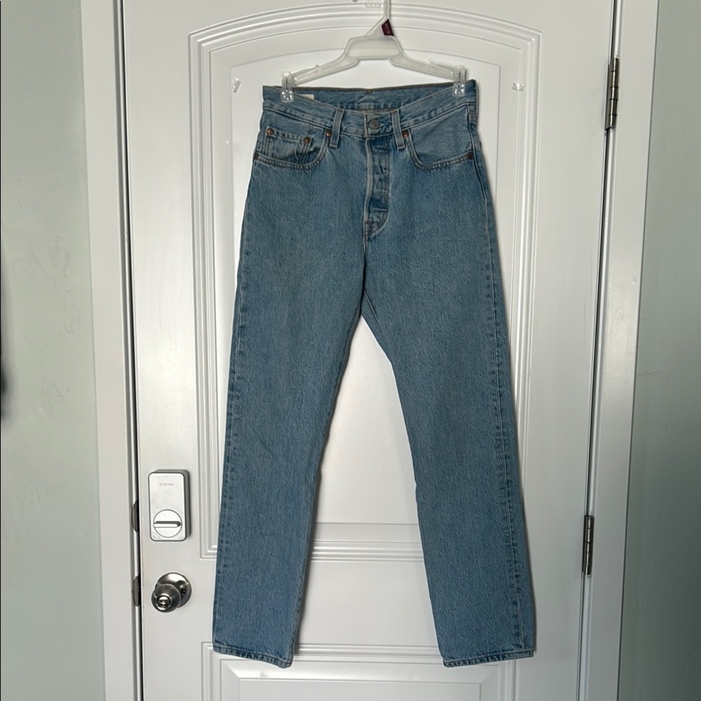 Levi's 501 Premium Blue Straight-Leg Jeans  Style. Size 26x30